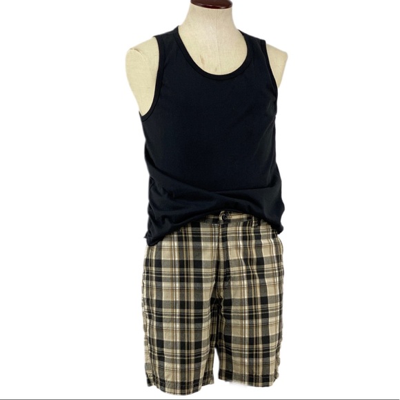 CHAPS Men's Classic-Fit Stretch Plaid Oxford - Picture 1 of 9